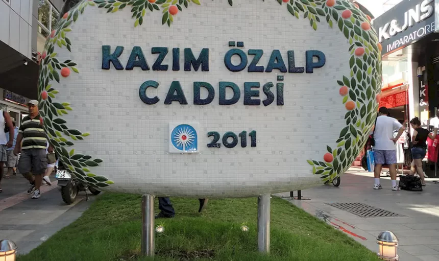 kazim-ozalp-caddesi
